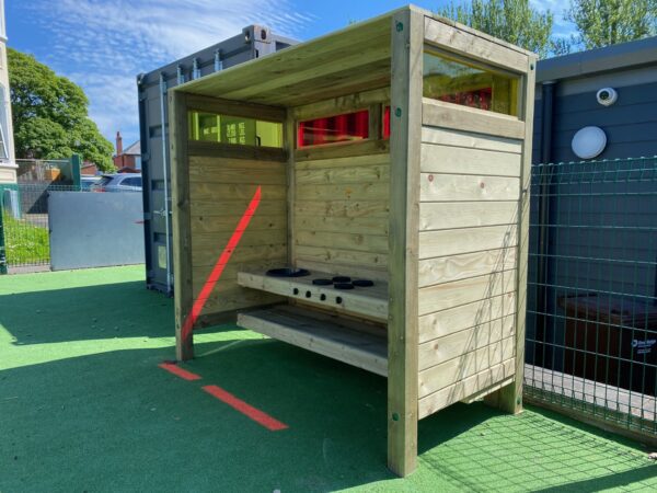 Sensory Covered Mud Kitchen - Image 4