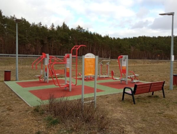 Triple Pylon OF3-01_3 - Image 4