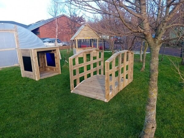 Wooden Foot Bridge 1.8m x 1.2m - Image 4
